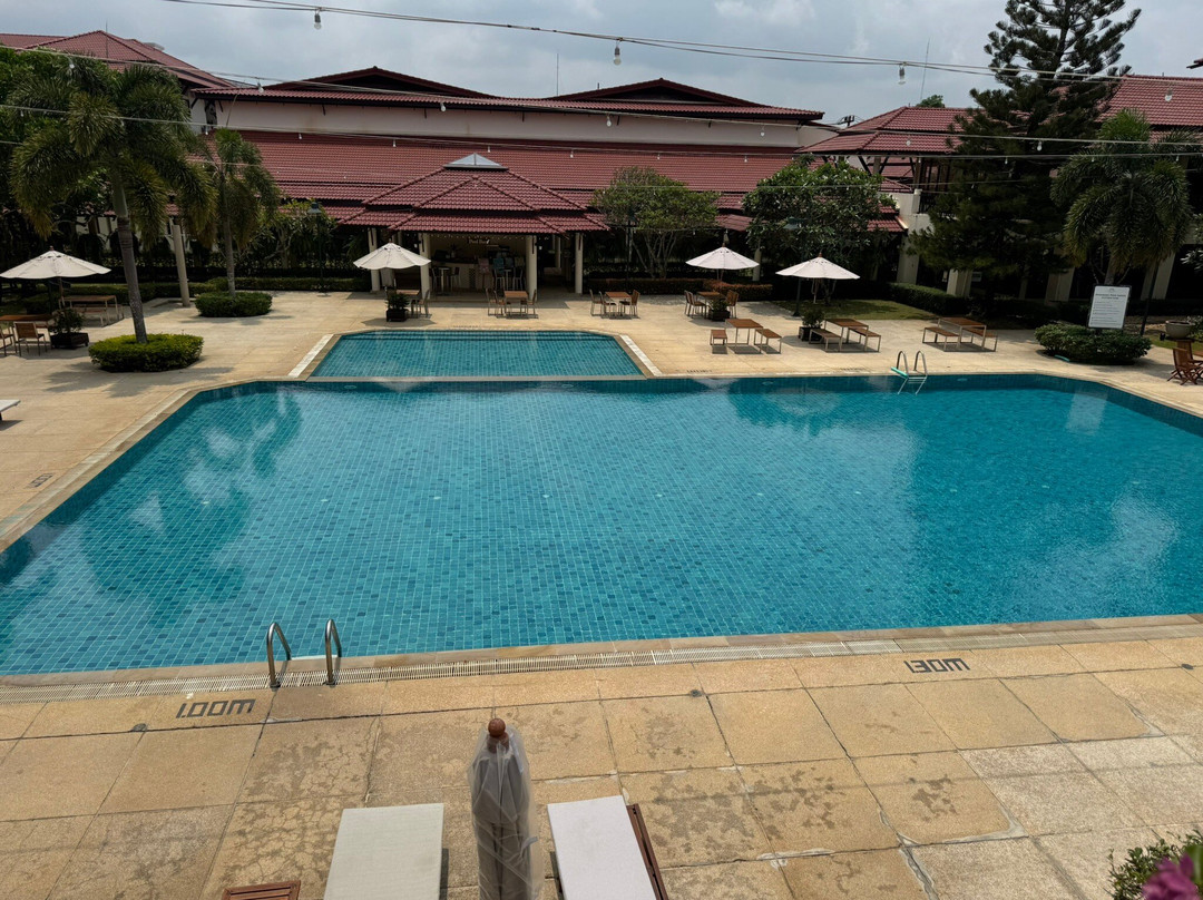 曼尼晨度假酒店主图