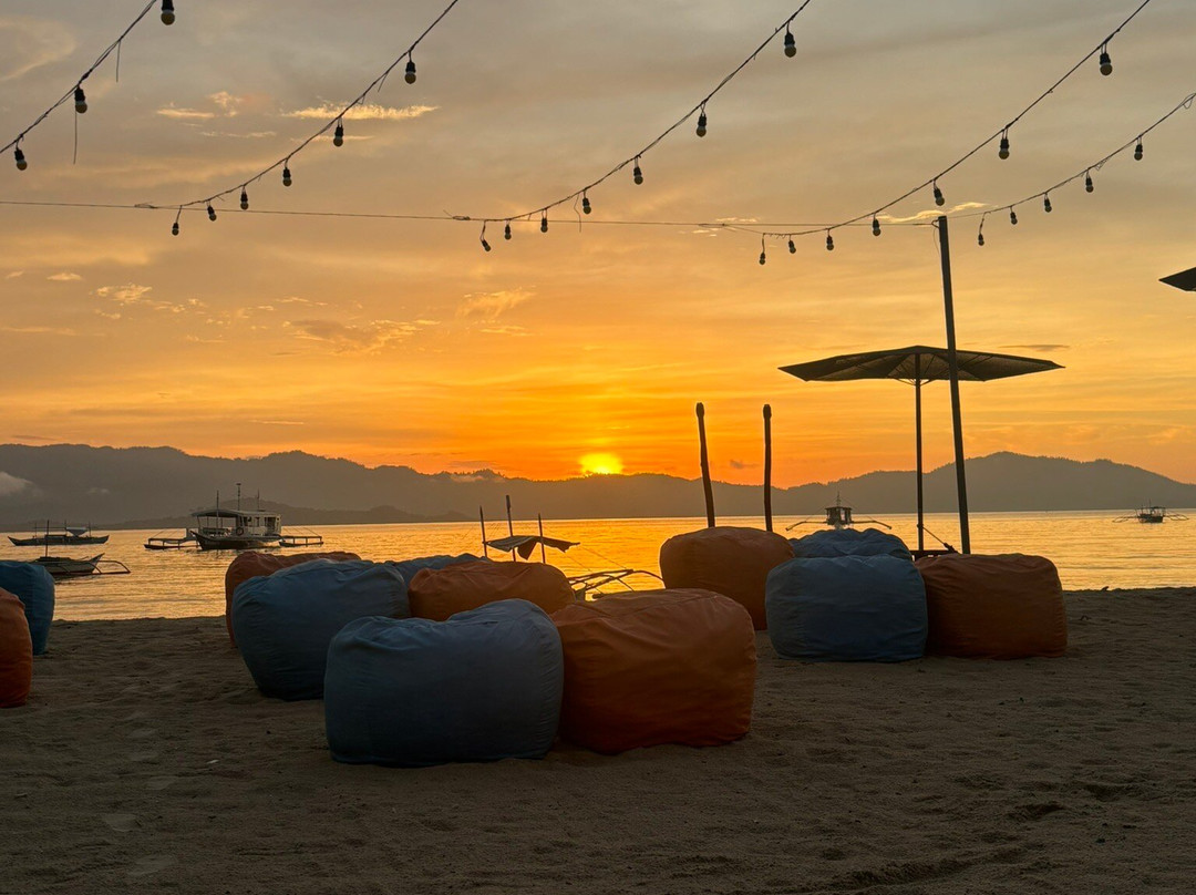 Ferellee Beach Front Inn主图