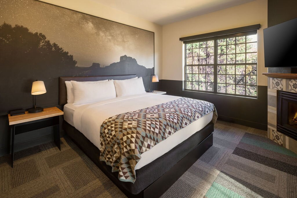 塞多纳利尔旅馆&套房酒店主图