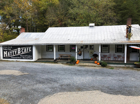 比格艾兰餐馆和美食-Natural Bridge General Store And Natty B Café
