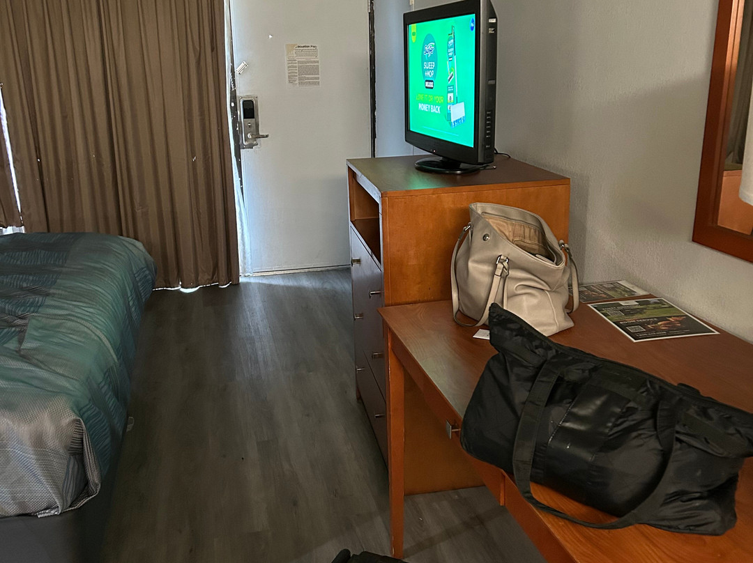 Wilkes Barre Inn & Suites