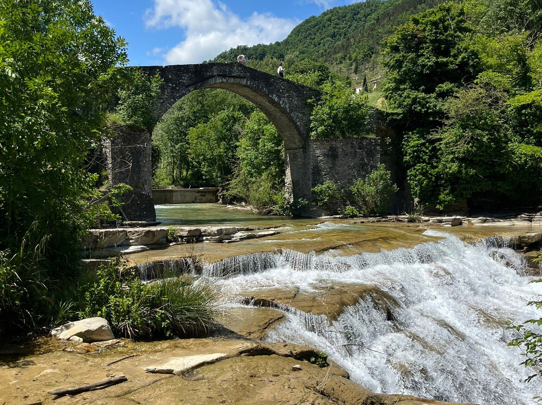 Cascate Della Brusia-Portico e San Benedetto必去景点