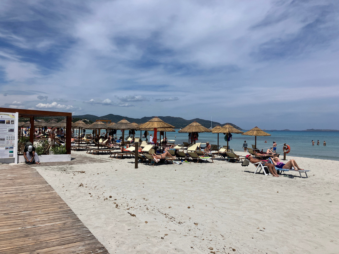 Spiaggia del Giunco o Notteri-维拉西谬斯必去景点
