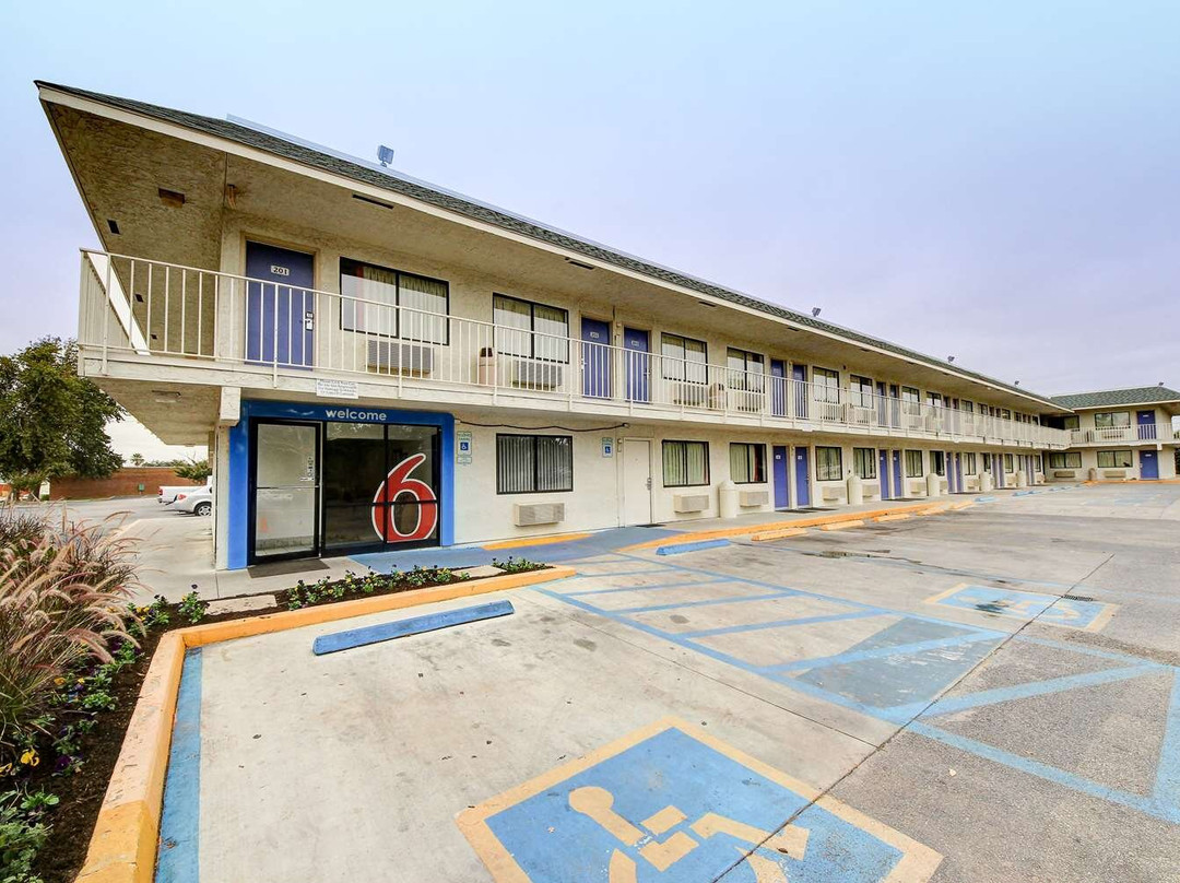 Motel 6 San Marcos, TX