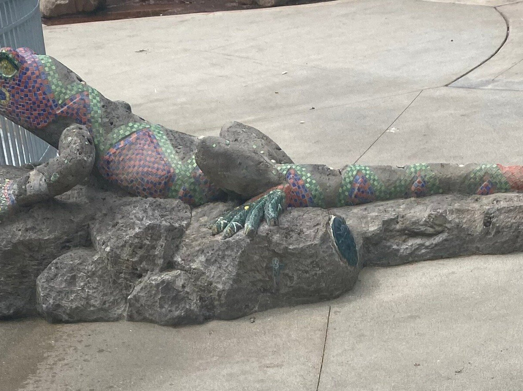 Fountain of Life-大教堂城必去景点