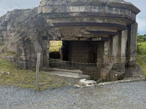 Pointe Du Hoc Memorial-Saint Pierre du Mont必去景点