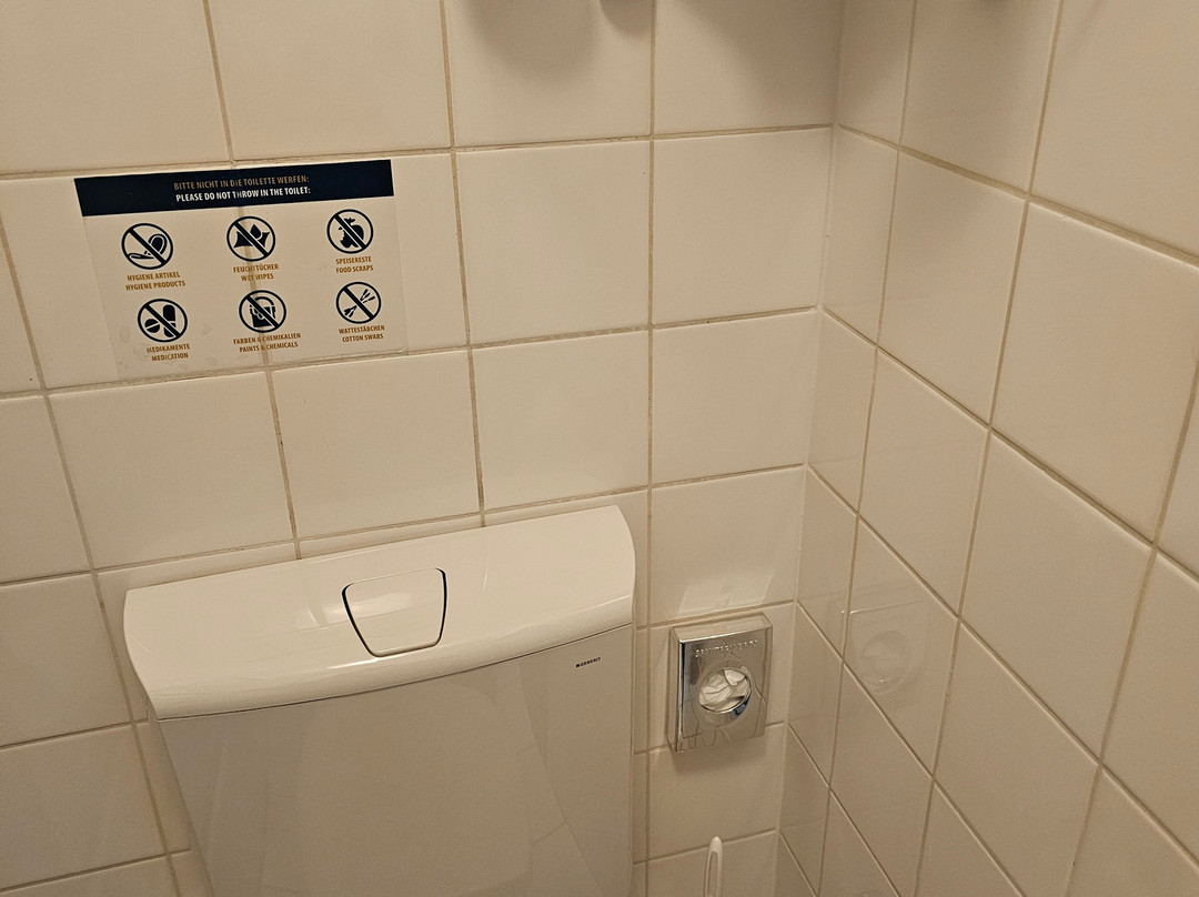 索菲霍夫酒店主图