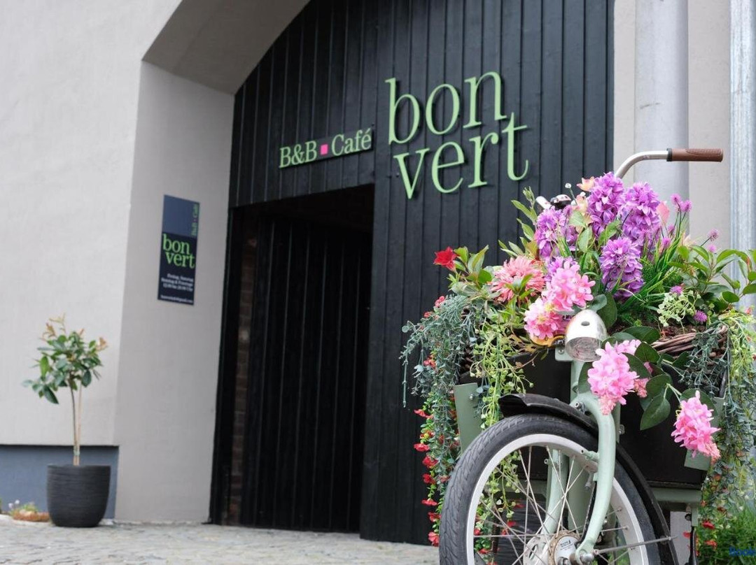 B & B BonVert