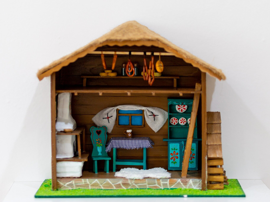 Muzeul De Casute MARC-Hunedoara必去景点