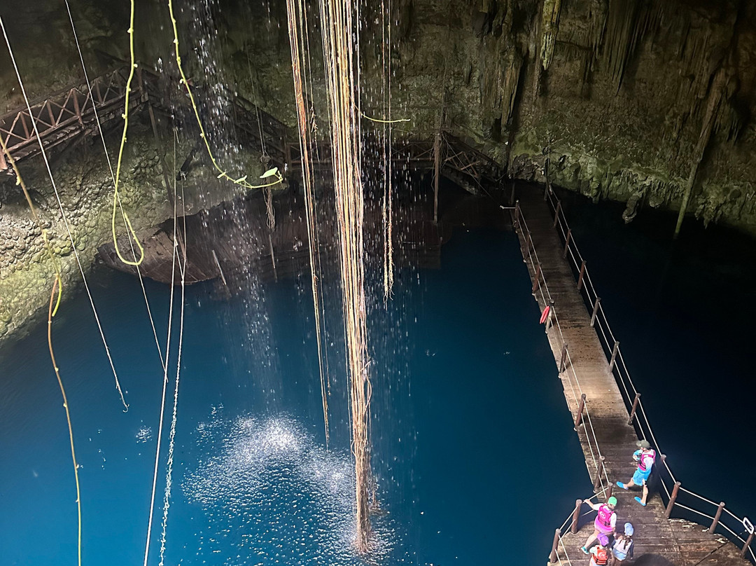 Cenote Ki'ichpam Xunaan-巴利亚多利德必去景点