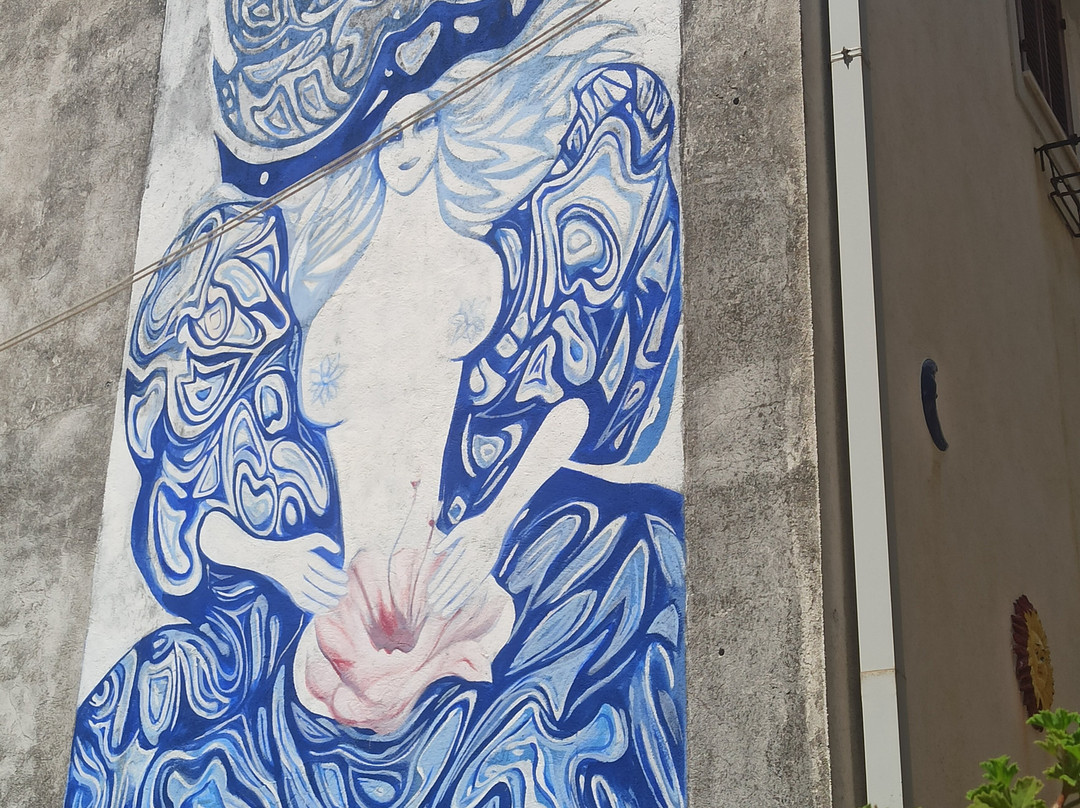 Murales-迪亚曼泰必去景点