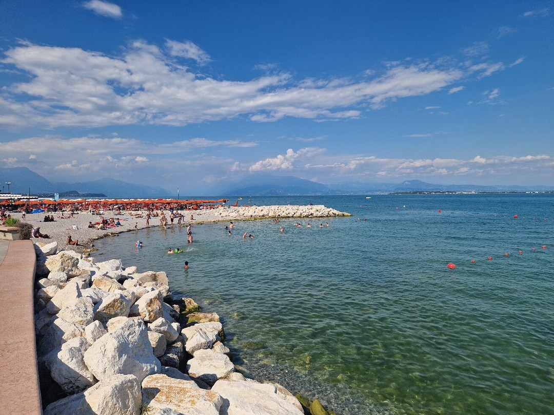 Spiaggia Desenzanino-代森扎诺-德尔加达必去景点