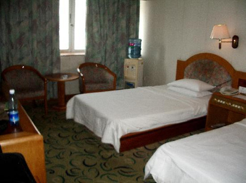 珠海拱北口岸希尔顿欢朋酒店主图