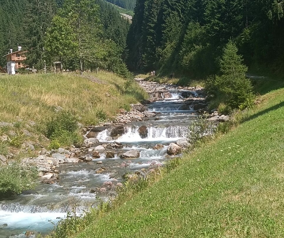 Cascate di Saent-Rabbi必去景点