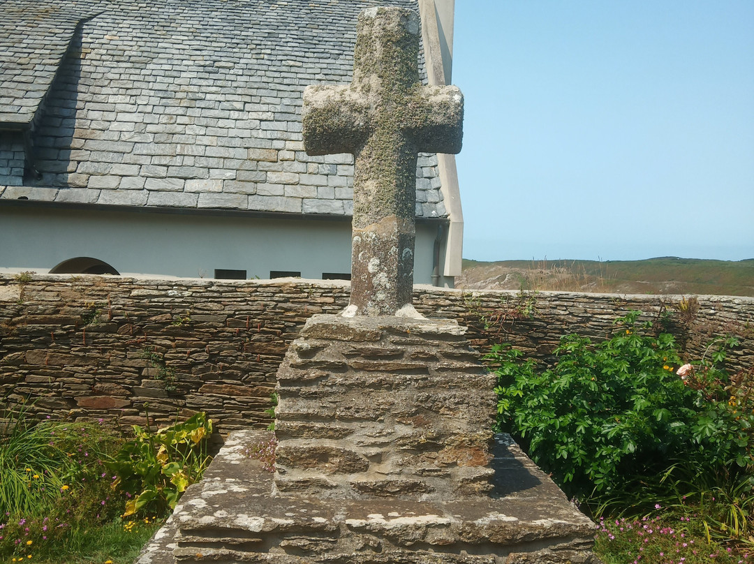 Chapelle Dom Michel-勒孔凯必去景点