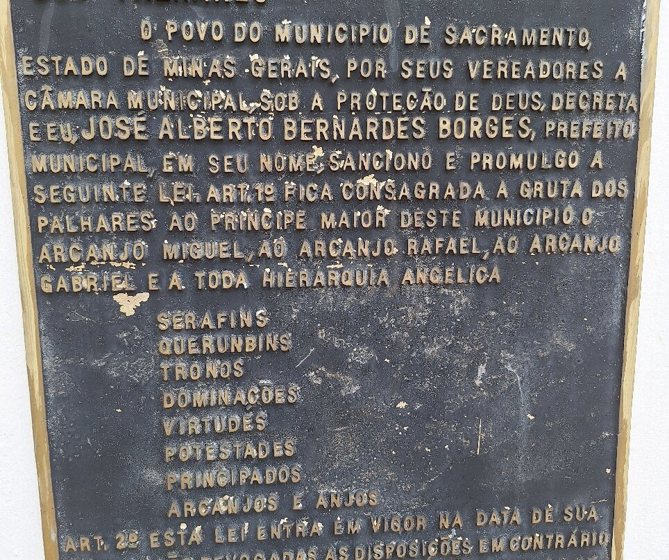 Gruta Dos Palhares-Sacramento必去景点