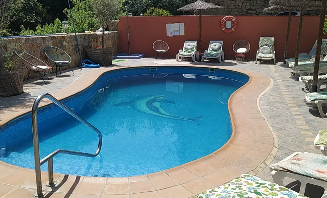 若拉莫利诺德尔蓬特隆达酒店主图