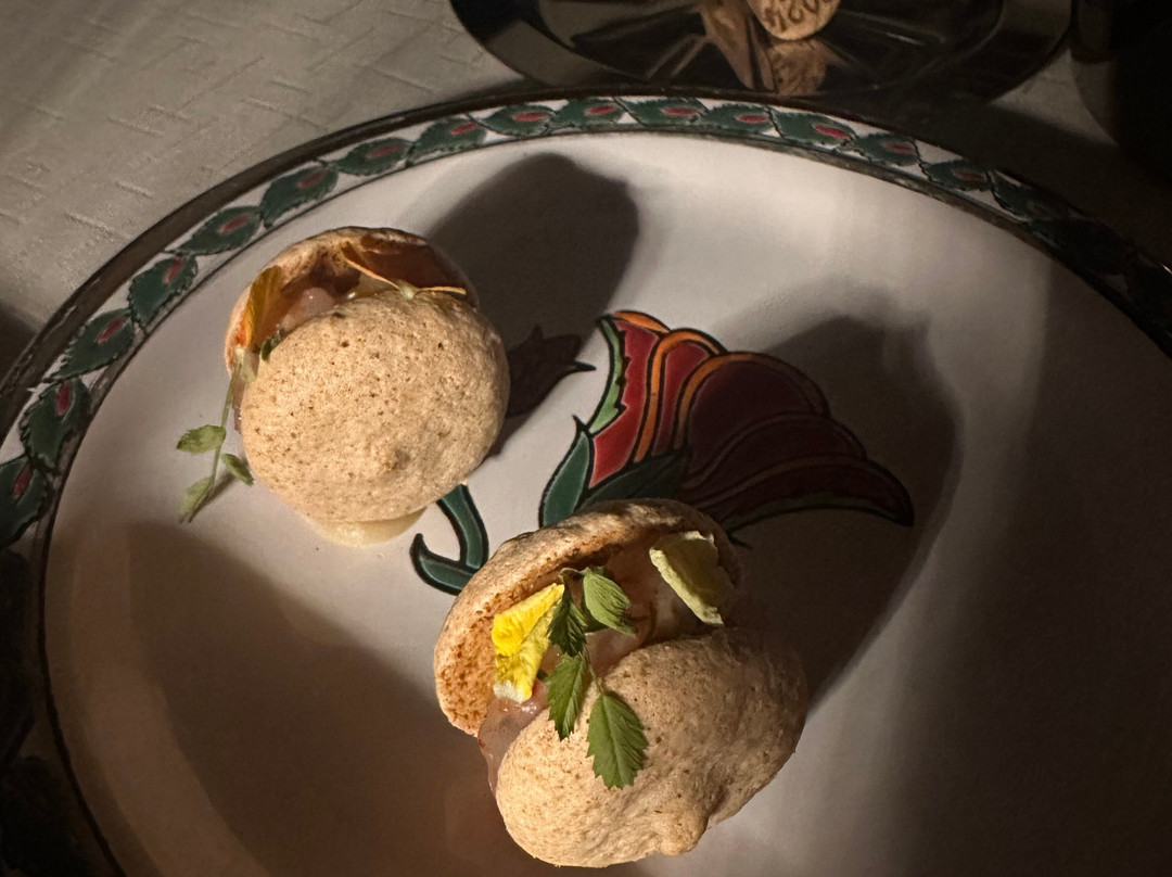 Noble Restaurant