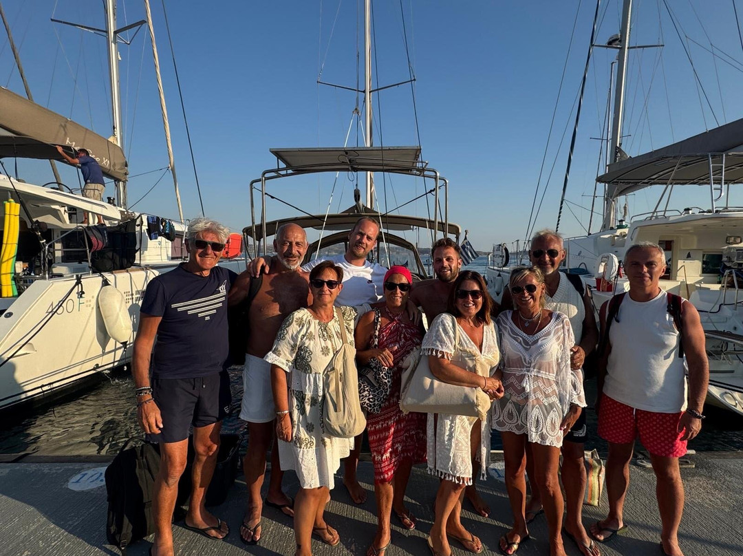 Aquatta Yachts-Adamas必去景点