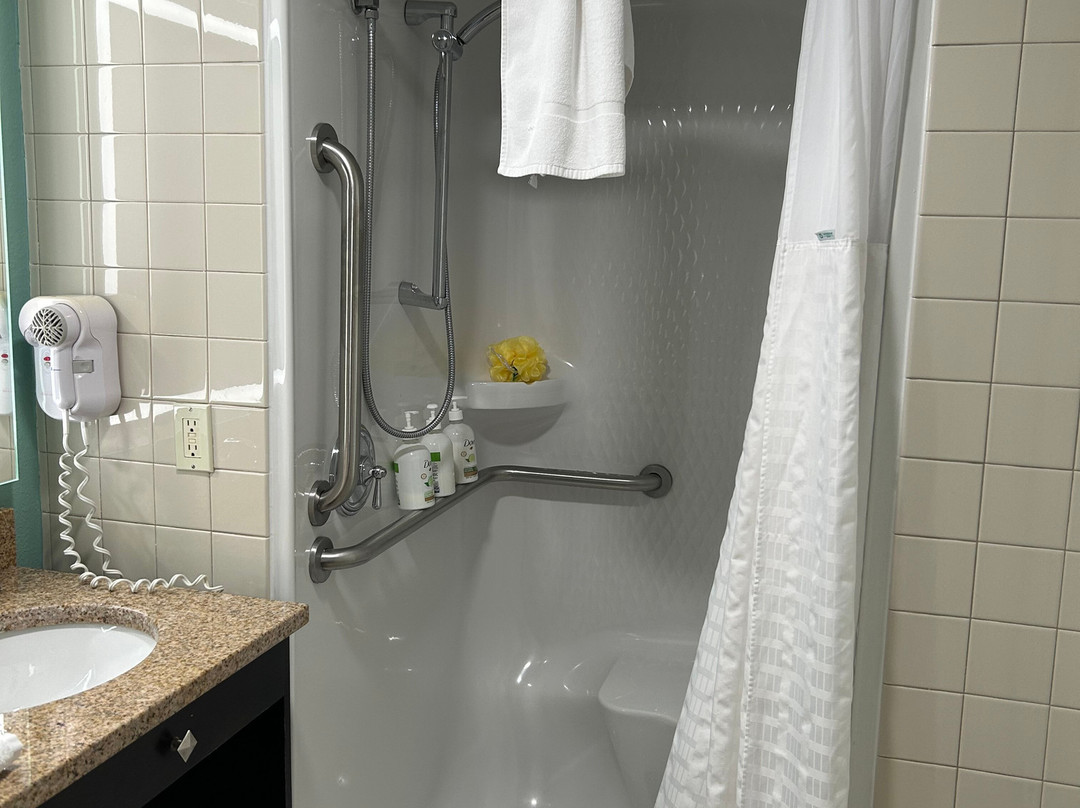 Wingate by Wyndham Green Bay Airport主图