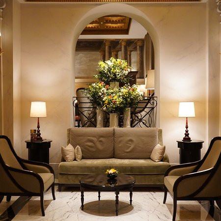 伊甸园酒店主图