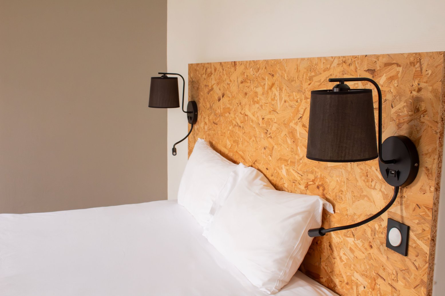 巴约讷金莲花酒店-客卧