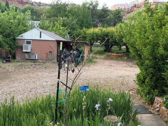 Bunk House at Zion Bed & Breakfast主图