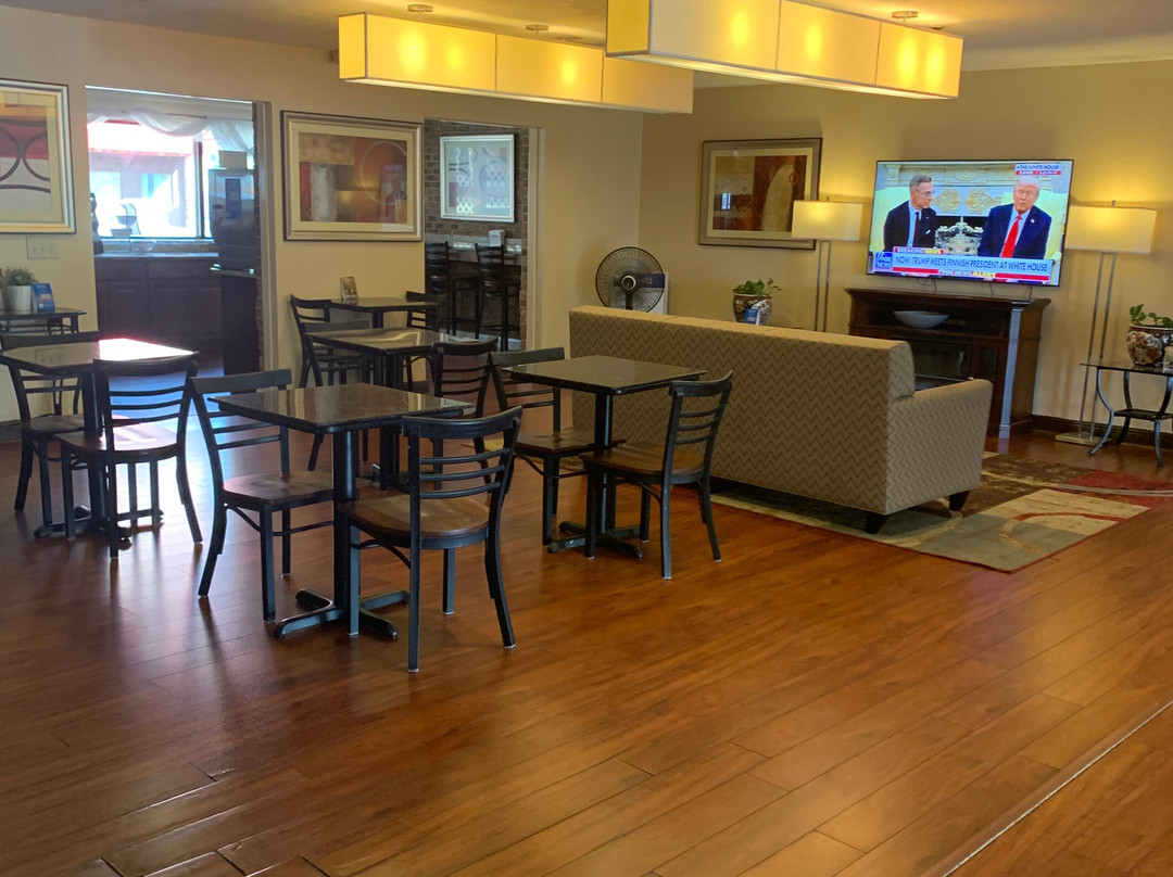 奥本/欧佩利卡贝斯特韦斯特酒店主图