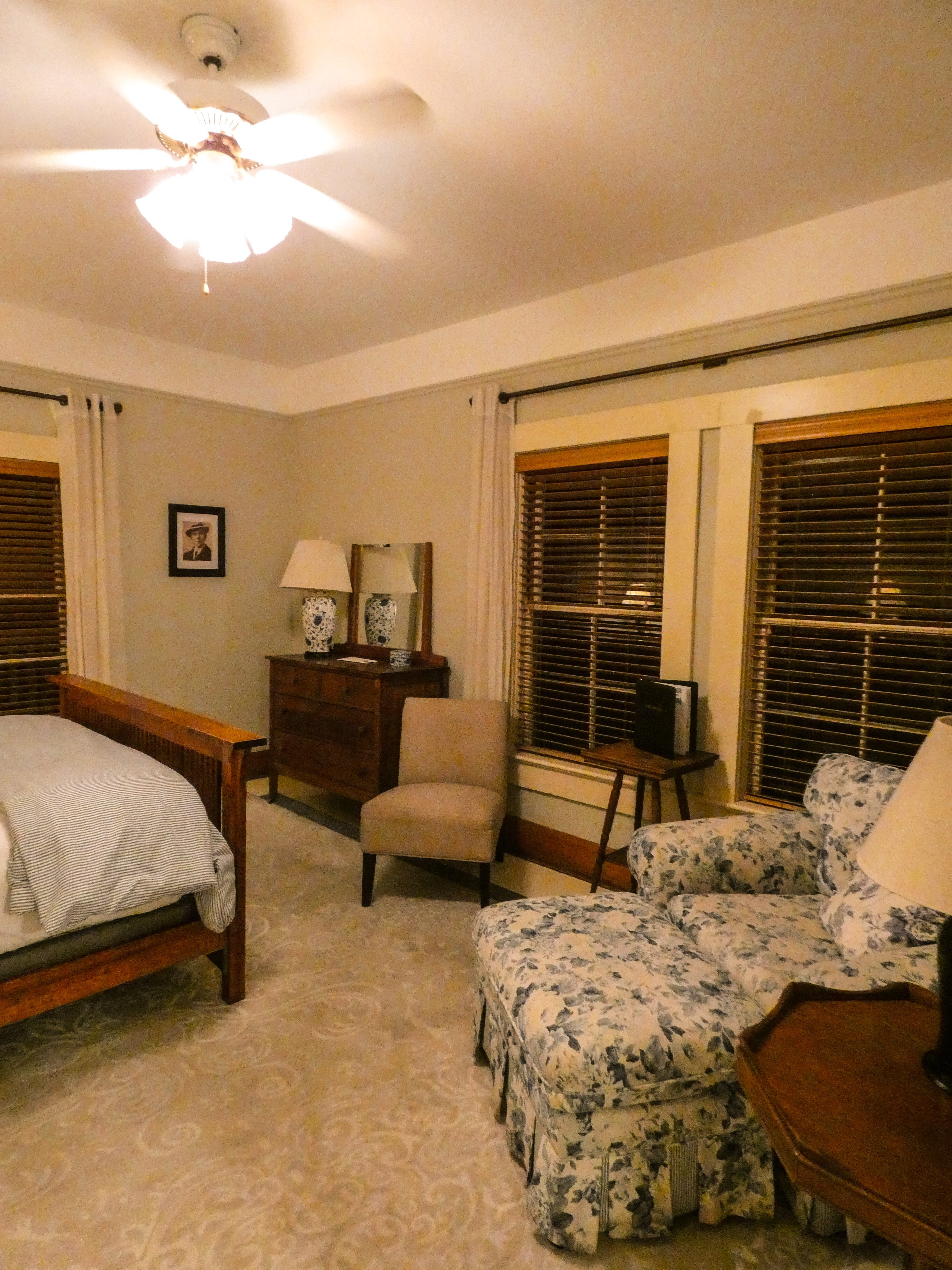 Mccloud Hotel-官方