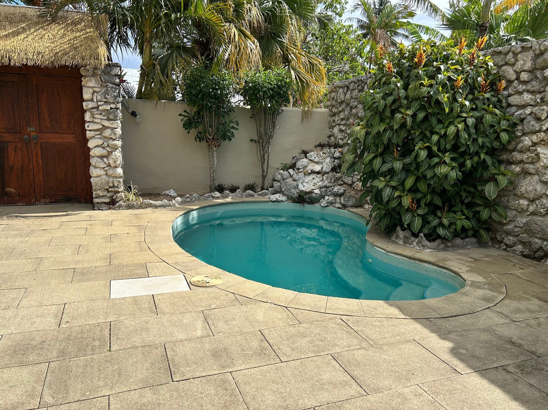 皇冠海滩度假村温泉酒店主图