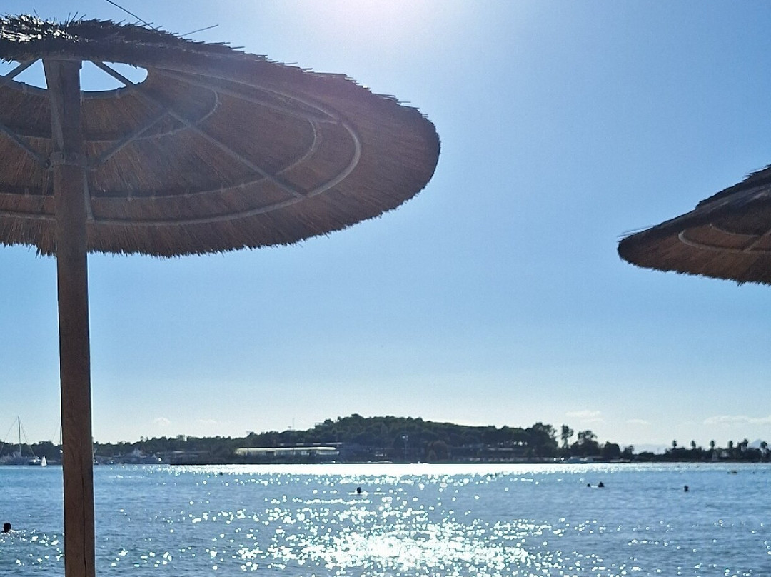 Vouliagmeni Beach-沃立歌美尼必去景点