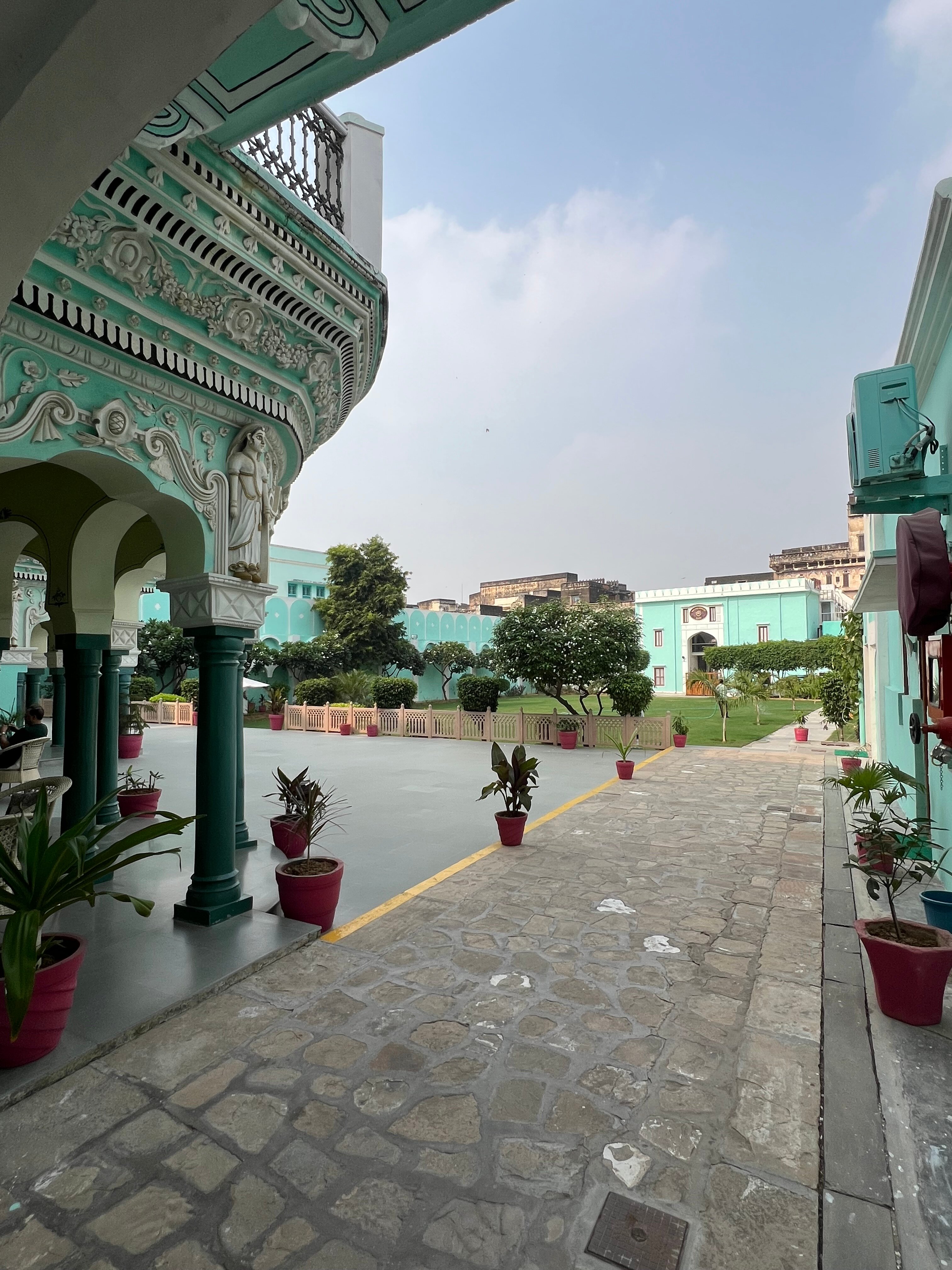 Malji Ka Kamra-官方