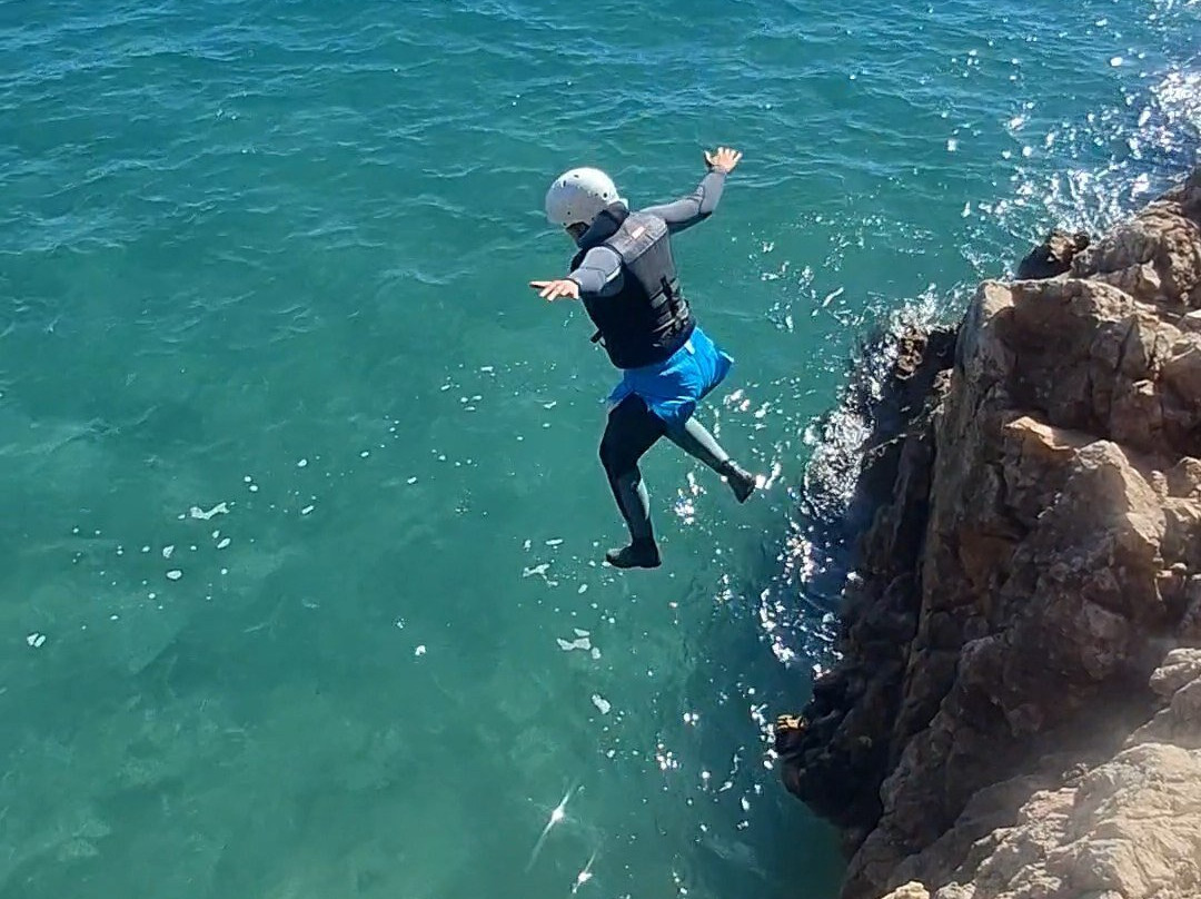 Coastline Algarve-Raposeira必去景点