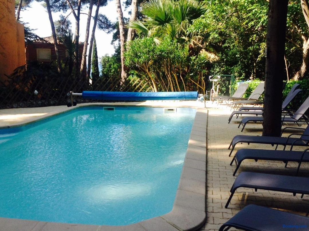 50m Plage T2 Grande Terrasse Vue Mer Climatisé Piscine Chauffée, Parking Clos Gratuit