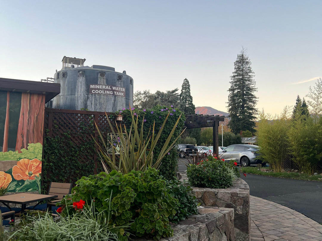 Golden Haven Hot Springs Spa主图