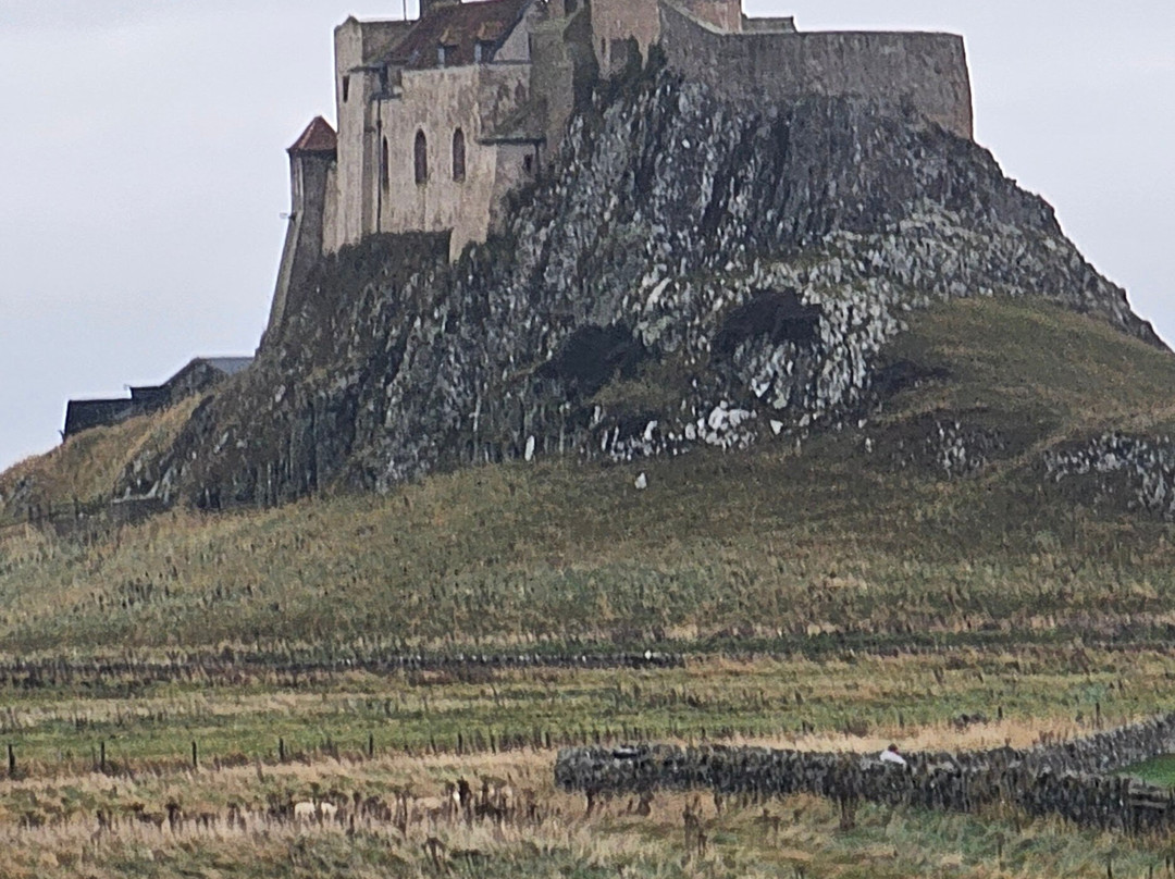 Holy Island Hikes-Holy Island必去景点