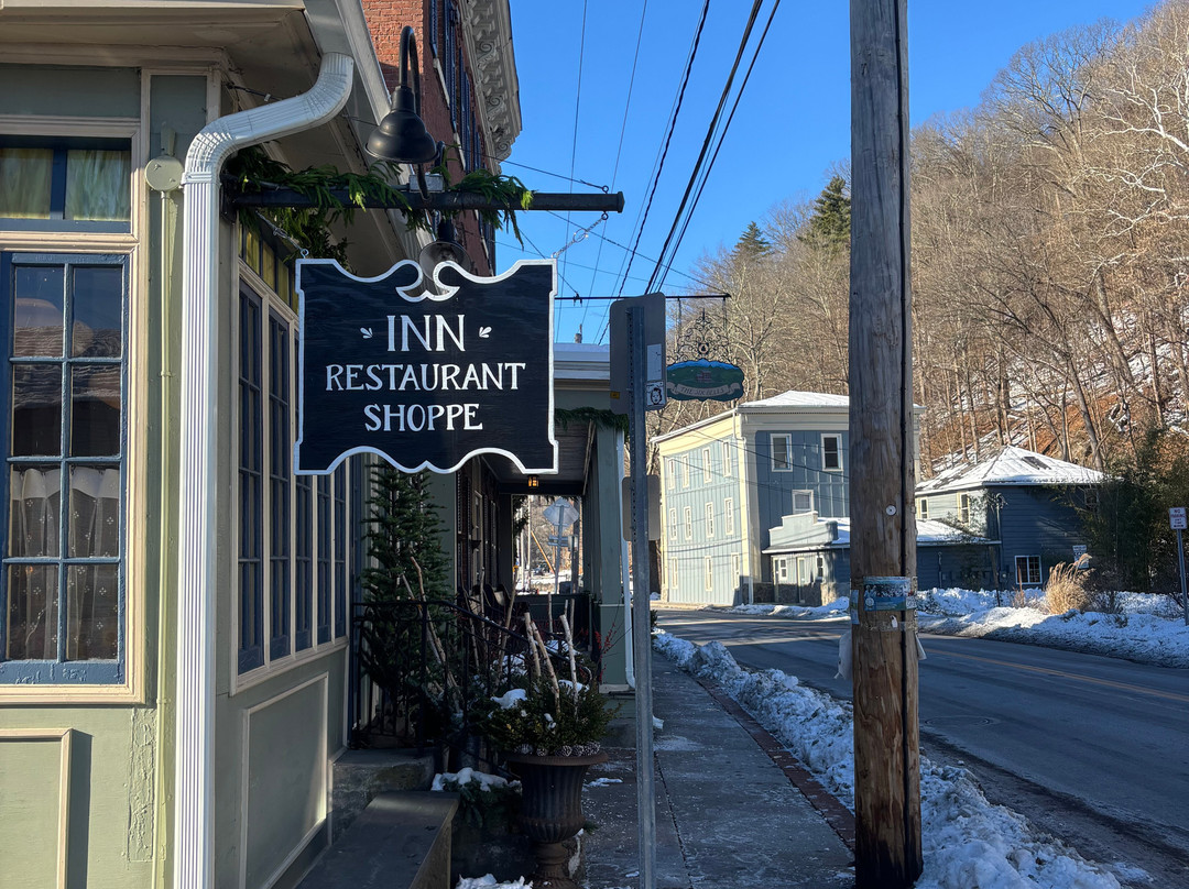 The Six Bells Countryside Inn主图