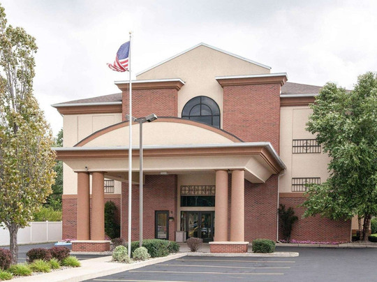 Dowagiac酒店住宿-Quality Inn & Suites Niles