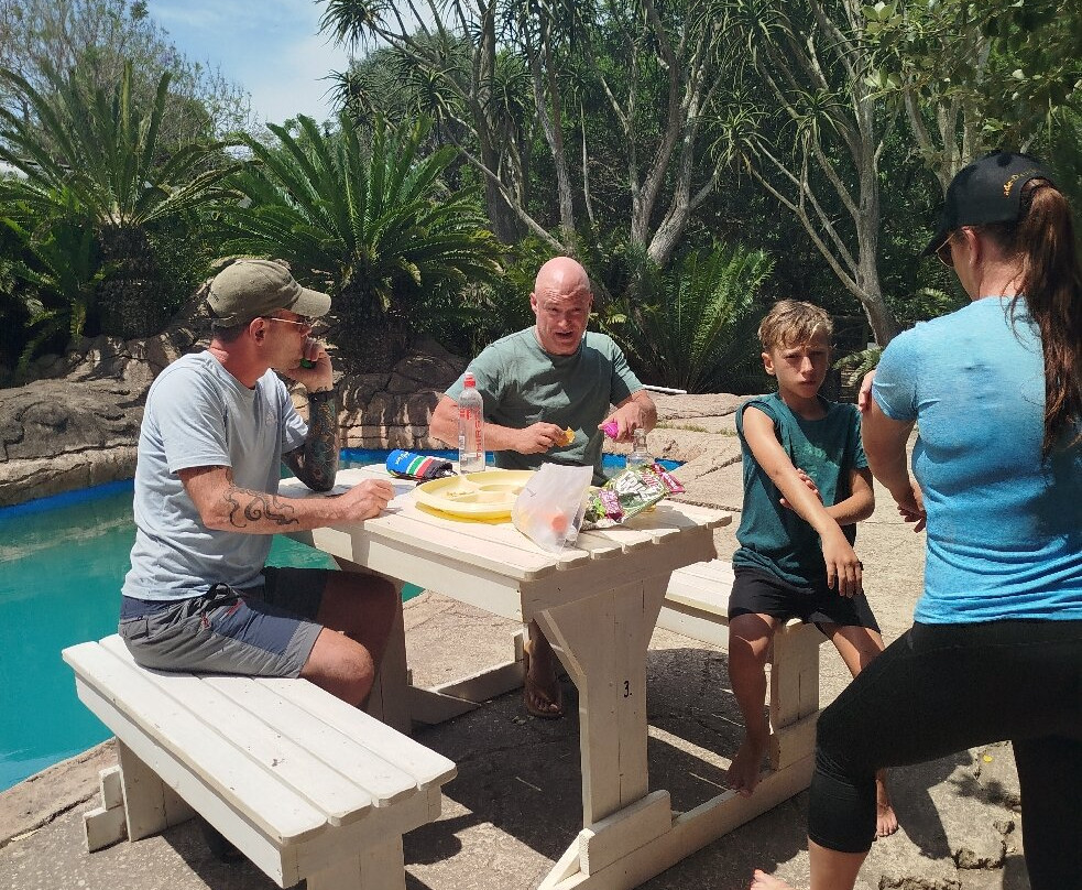 African Dawn Bird and Wildlife Sanctuary-Thornhill必去景点