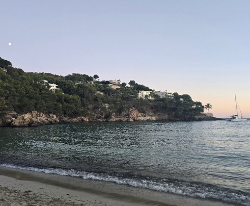 Camp De Mar Beach-Camp De Mar必去景点