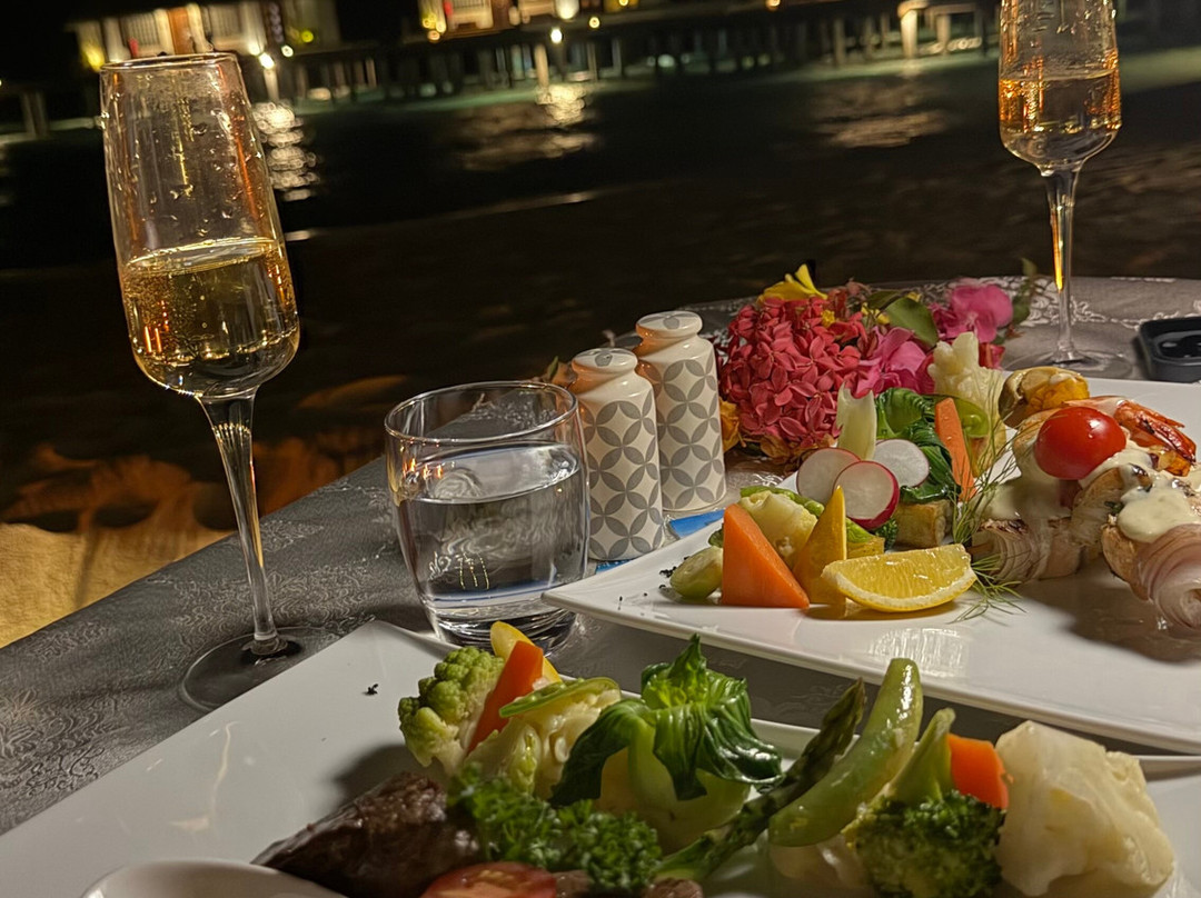 拉环礁餐馆和美食-Water Villa Restaurant