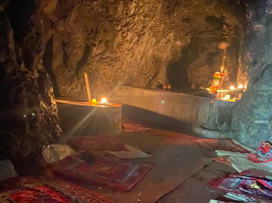 Vashishta Gufa-里希克虚必去景点