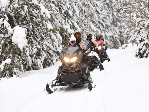 Duja Chalet Ski Center主图