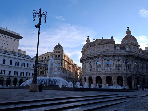 Piazza Raffaele De Ferrari-热那亚必去景点