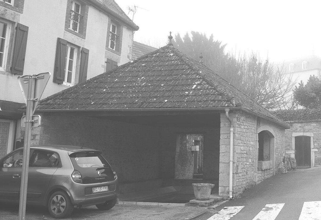 Lavoir De La Fontaine De Barrange-Buxy必去景点