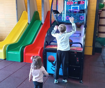 Dragon Tail Adventure Town (Lohesaba Seikluslinnak)-塔林必去景点