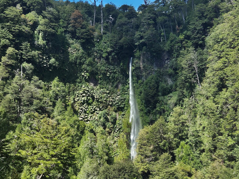 Salto La China-普孔必去景点