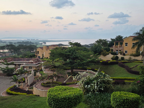 维多利亚湖塞雷娜高尔夫水疗度假村主图