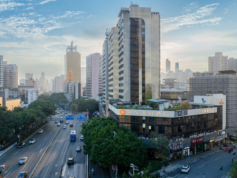 漫宜酒店（广州中山大学眼科医院区庄地铁站店）主图
