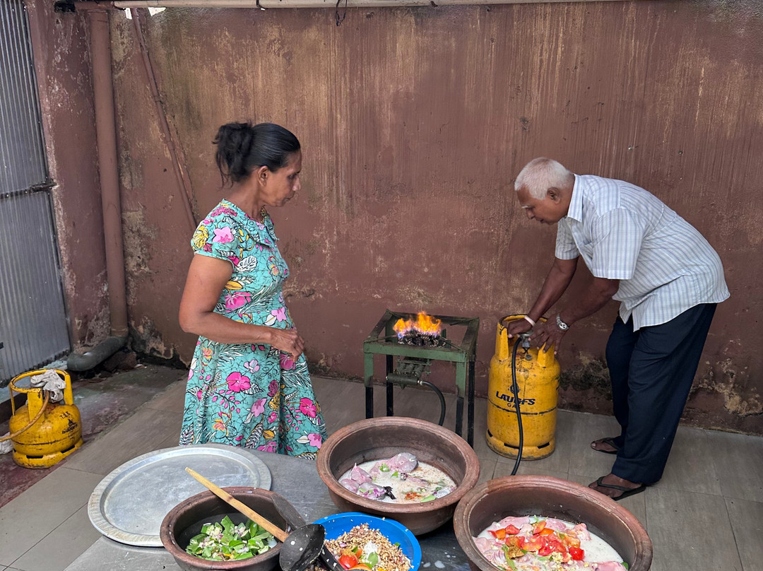 The Authentic Cooking & Demonstration-加勒必去景点